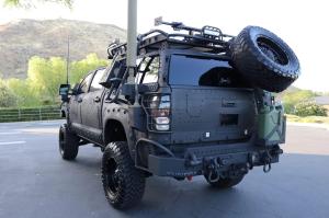 Toyota Tundra CrewMax 4x4 Zombie Apocalypse 2013 года 